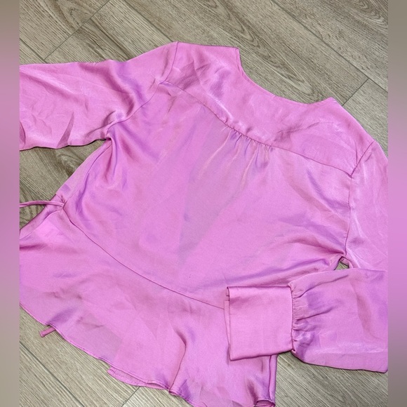 HIGHLINE Collective Pink Satin Wrap Peplum Top Blouse Sz.M - Picture 2 of 8